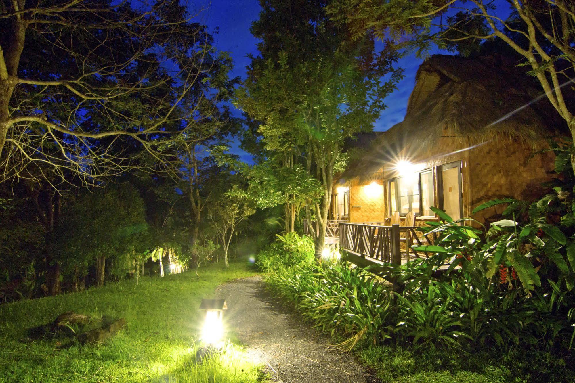 Hmong Hilltribe alojamiento Mae Rim Exterior foto